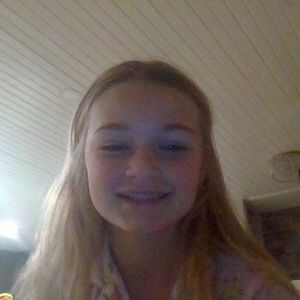 Meet your Posher, Holly